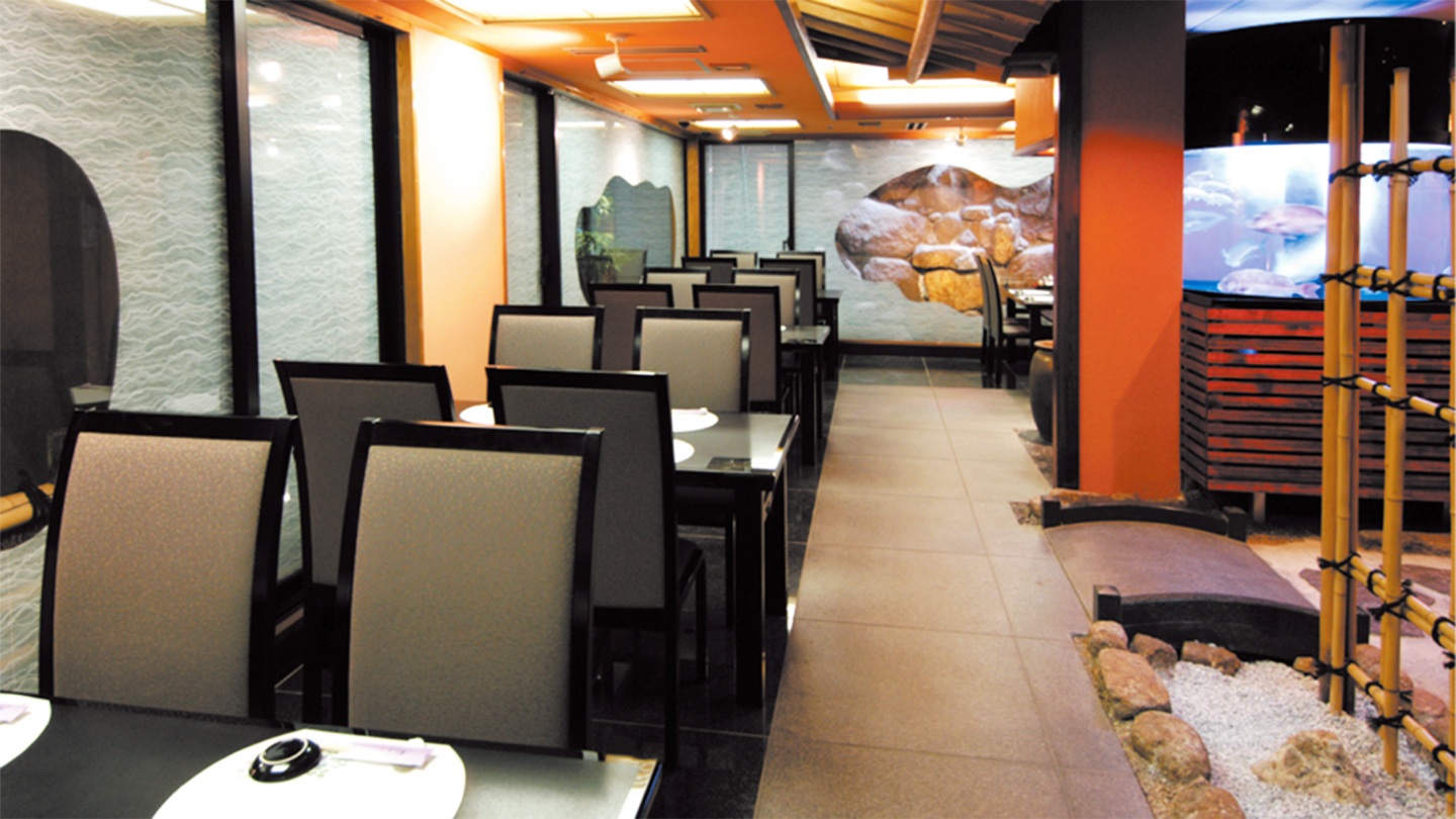 B１F／テーブル席